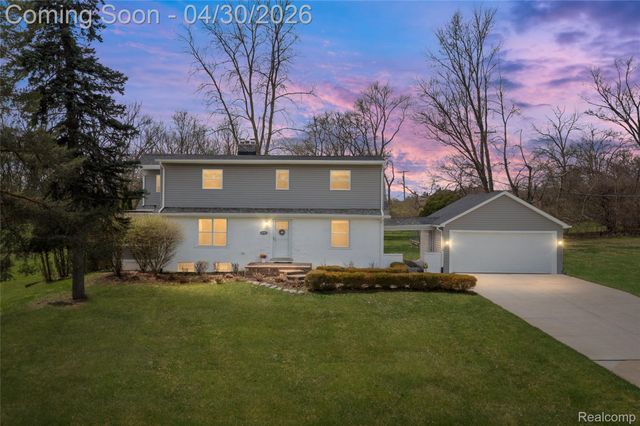24903 Lois Lane, Southfield, MI 48075