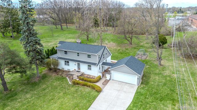24903 Lois Lane, Southfield, MI 48075