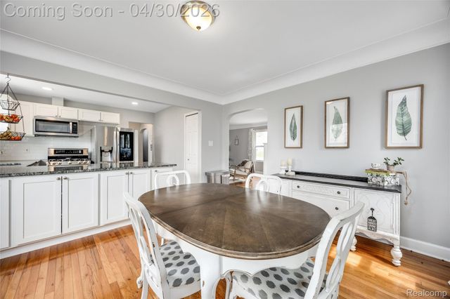 24903 Lois Lane, Southfield, MI 48075