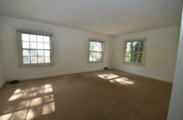 222 S 21st Avenue E, Duluth, MN 55812