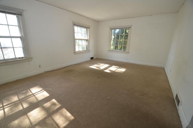 222 S 21st Avenue E, Duluth, MN 55812