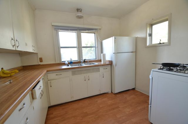 222 S 21st Avenue E, Duluth, MN 55812