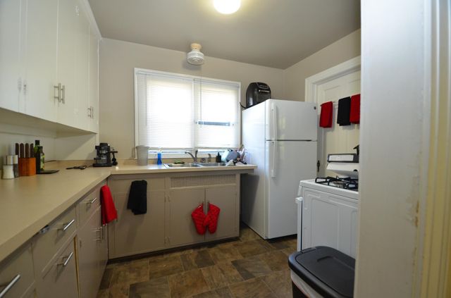 222 S 21st Avenue E, Duluth, MN 55812