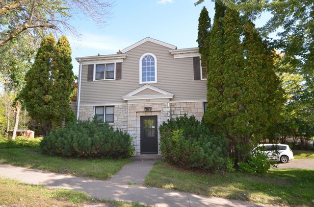 222 S 21st Avenue E, Duluth, MN 55812