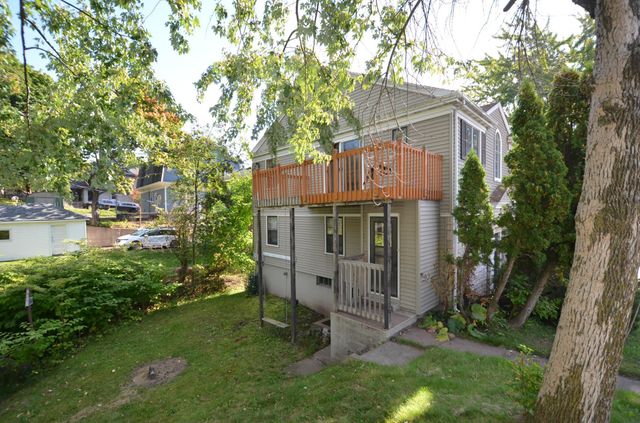 222 S 21st Avenue E, Duluth, MN 55812