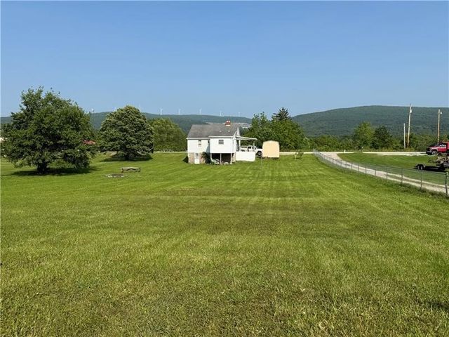 2193 Springhill Furnace Rd, Springhill Twp, PA 15478