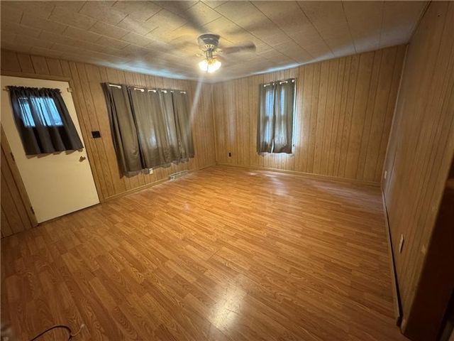 2193 Springhill Furnace Rd, Springhill Twp, PA 15478