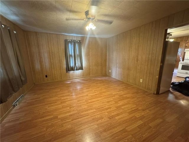 2193 Springhill Furnace Rd, Springhill Twp, PA 15478