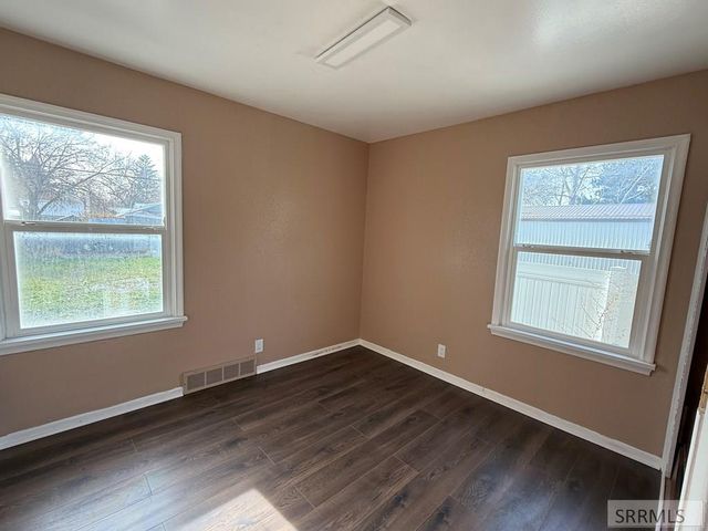 270 E 21st Street, Idaho Falls, ID 83404