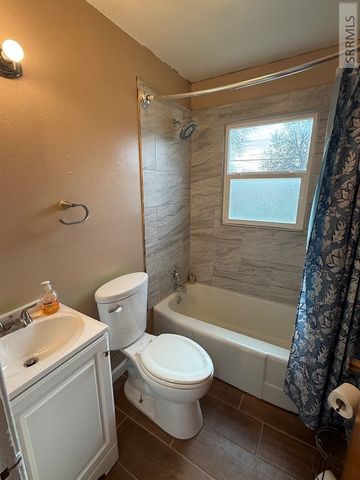 270 E 21st Street, Idaho Falls, ID 83404