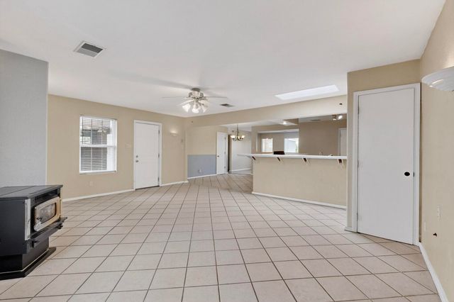 1700 Vassar Drive SE, Albuquerque, NM 87106