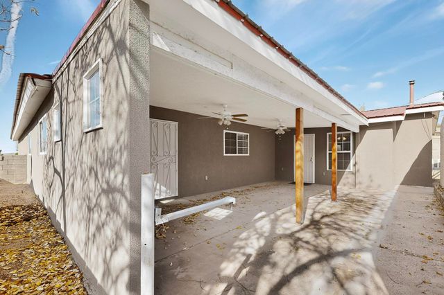 1700 Vassar Drive SE, Albuquerque, NM 87106