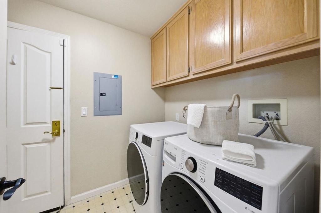 Image 38 of property listing at 117 Lakewood Circle, San Mateo, CA 94402