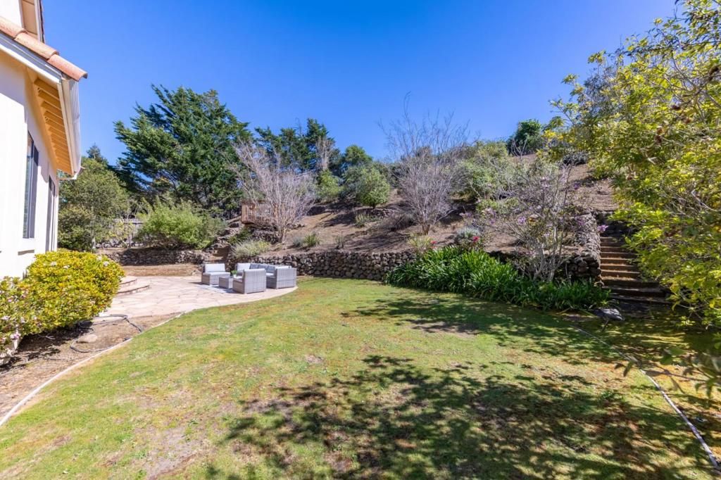 Image 82 of property listing at 117 Lakewood Circle, San Mateo, CA 94402