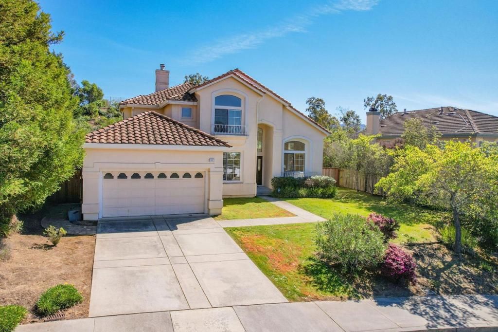 Image 86 of property listing at 117 Lakewood Circle, San Mateo, CA 94402