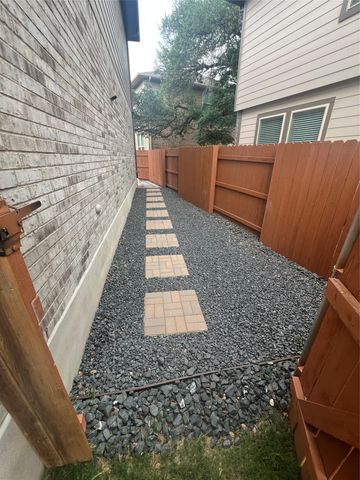 9002 Palmito DR, Austin, TX 78717