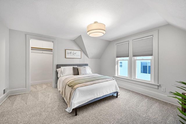 420 E Wilson STREET, Milwaukee, WI 53207