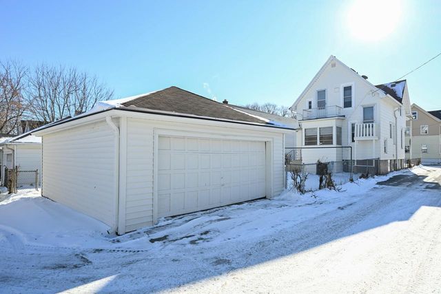 420 E Wilson STREET, Milwaukee, WI 53207