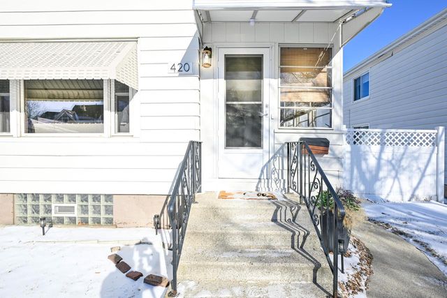420 E Wilson STREET, Milwaukee, WI 53207