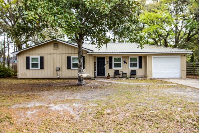 204 Honey Lane Circle, Hinesville, GA 31313