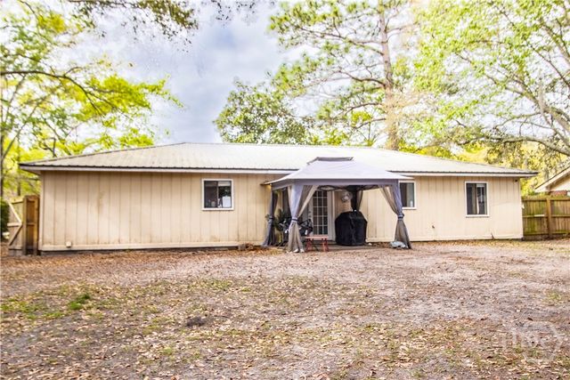 204 Honey Lane Circle, Hinesville, GA 31313