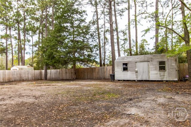 204 Honey Lane Circle, Hinesville, GA 31313