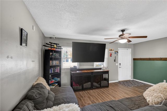 204 Honey Lane Circle, Hinesville, GA 31313