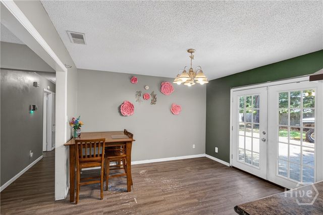 204 Honey Lane Circle, Hinesville, GA 31313