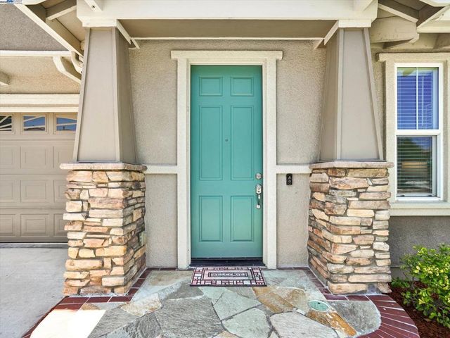 7121 Cerro Crest Dr, San Jose, CA 95138