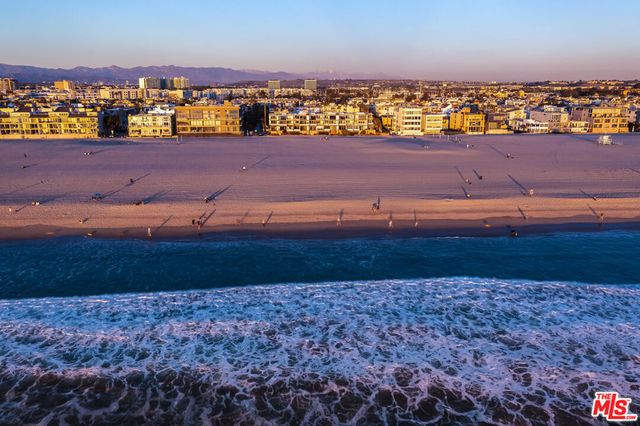 14 Northstar Street, Marina Del Rey, CA 90292