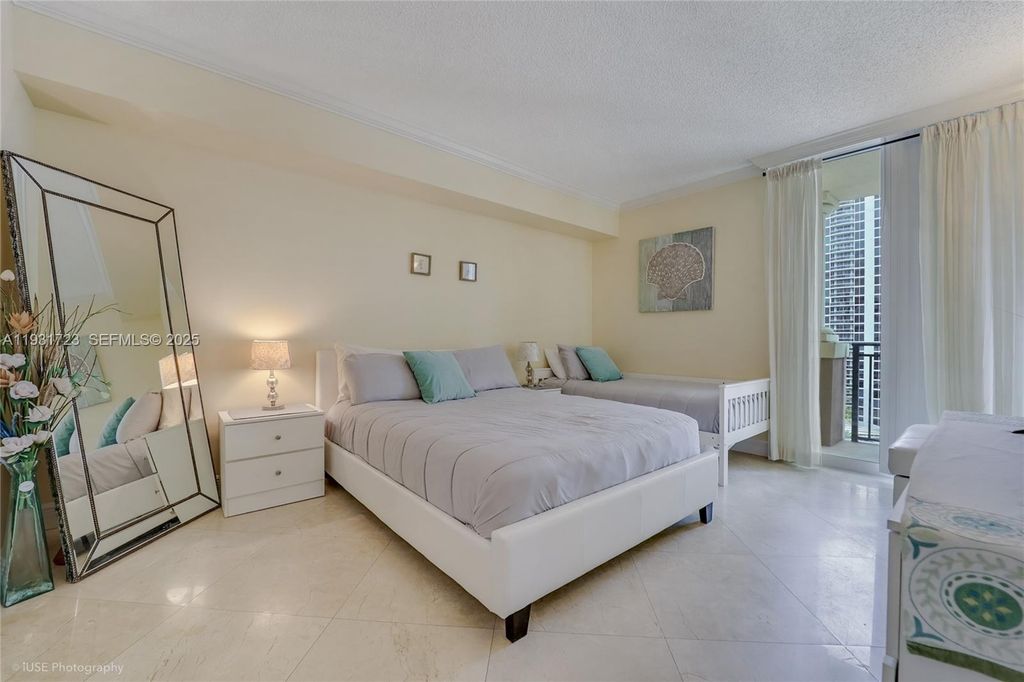 Image 10 of property listing at 17555 Atlantic Blvd 1205, Sunny Isles Beach, FL 33160