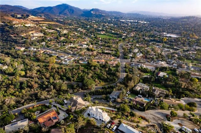 1522 Maxwell Lane, Vista, CA 92084