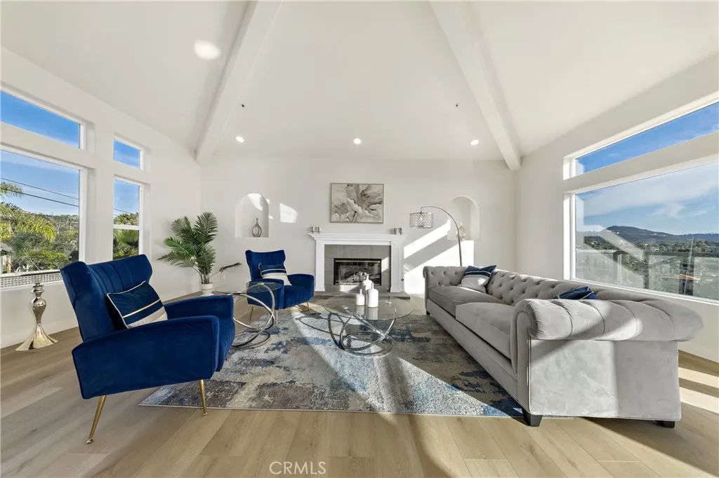 1522 Maxwell Lane, Vista, CA 92084