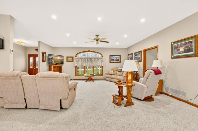 11129 Cedar Creek Drive NW, Canal Winchester, OH 43110