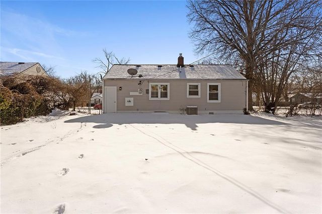 2712 NE 56th Street, Kansas City, MO 64119