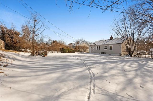 2712 NE 56th Street, Kansas City, MO 64119