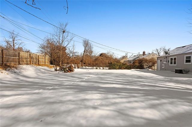 2712 NE 56th Street, Kansas City, MO 64119