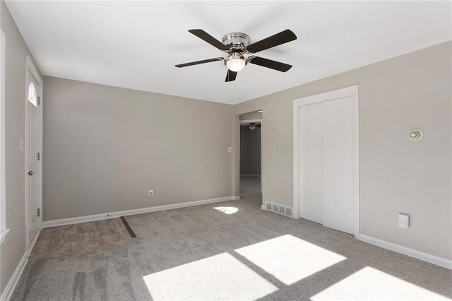 2712 NE 56th Street, Kansas City, MO 64119