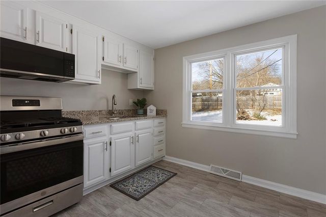 2712 NE 56th Street, Kansas City, MO 64119