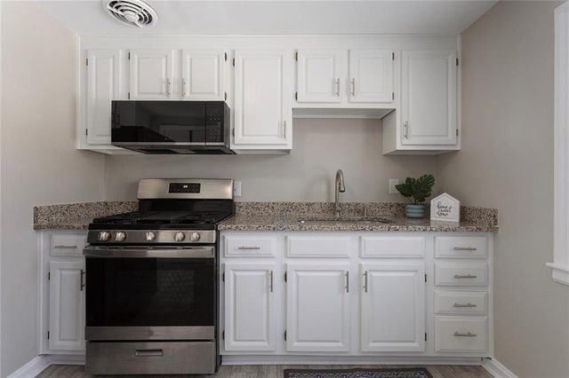 2712 NE 56th Street, Kansas City, MO 64119