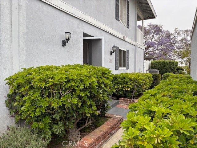 2506 University Drive, Newport Beach, CA 92660