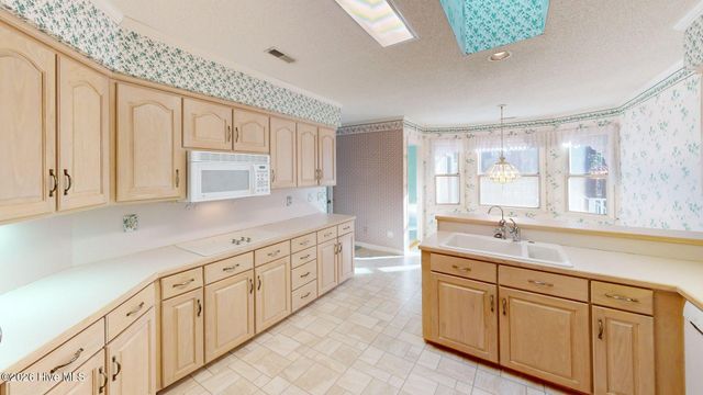 2131 Royal Pines Drive, New Bern, NC 28560