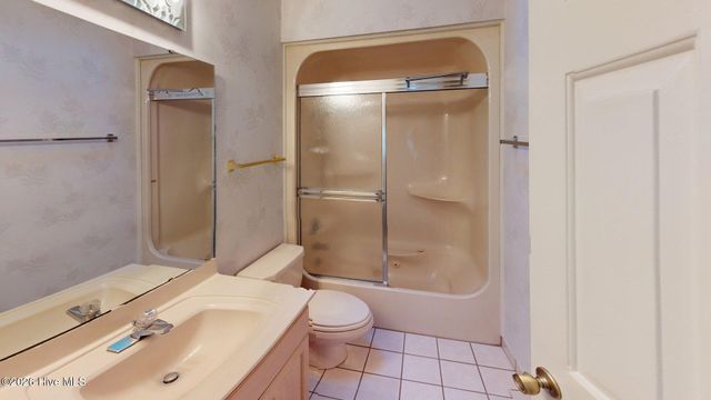 2131 Royal Pines Drive, New Bern, NC 28560