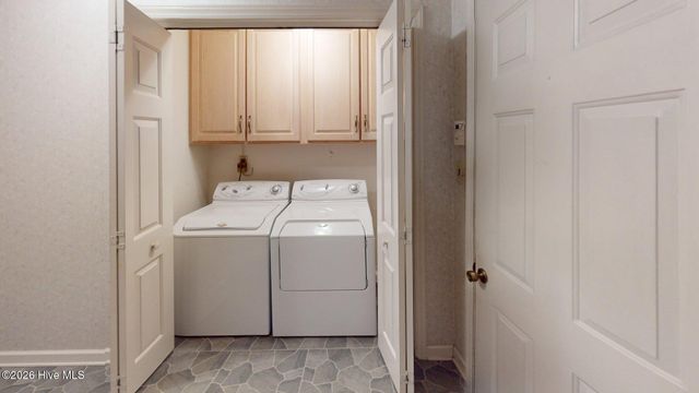 2131 Royal Pines Drive, New Bern, NC 28560