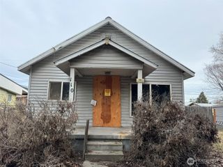 110 Elm Street N, Omak, WA 98841