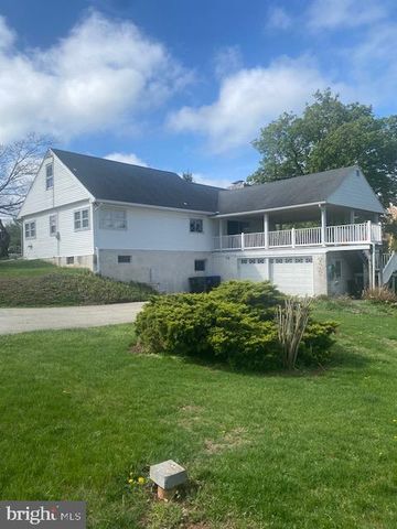1070 MAIN ST, Linfield, PA 19468