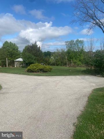 1070 MAIN ST, Linfield, PA 19468