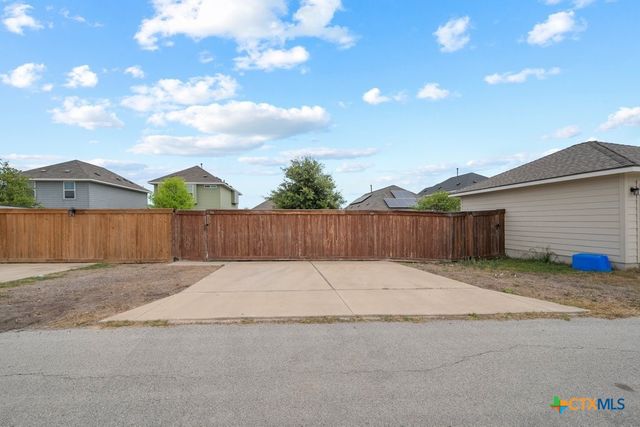 420 Spiny Lizard Lane, San Marcos, TX 78666