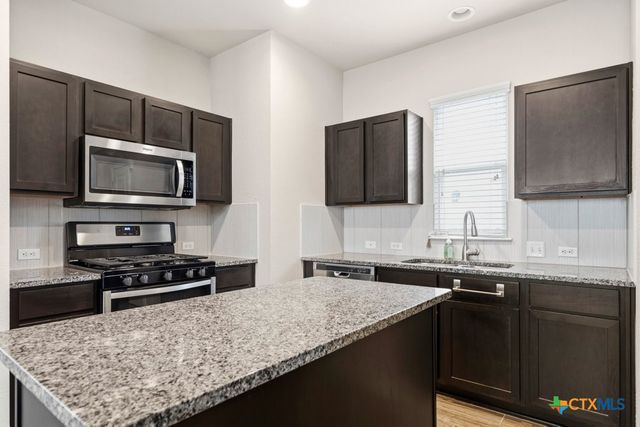 420 Spiny Lizard Lane, San Marcos, TX 78666
