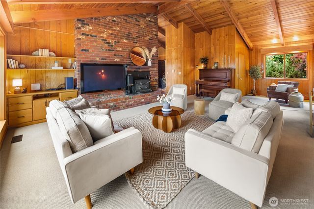 22516 100th Place SW, Vashon, WA 98070